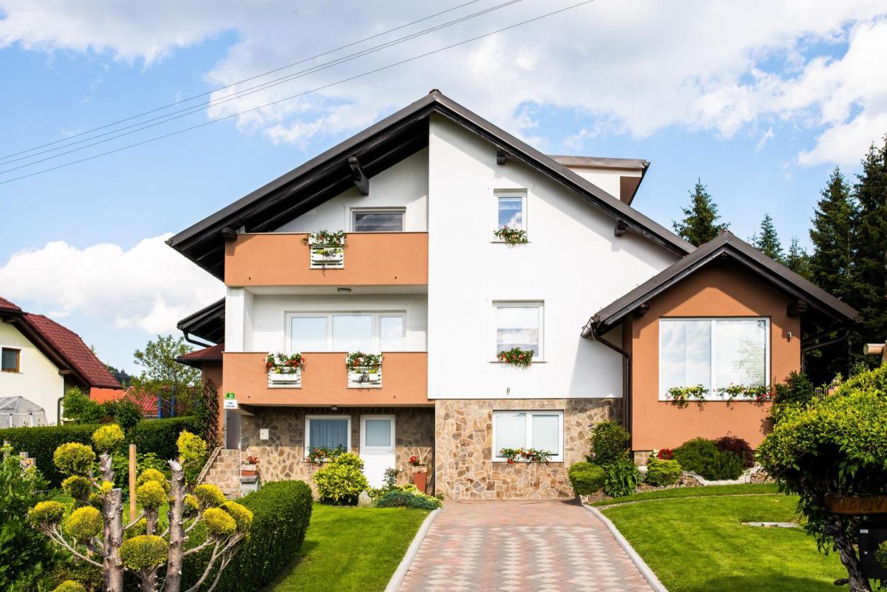 Apartma Tia 2 Zreče Exterior foto